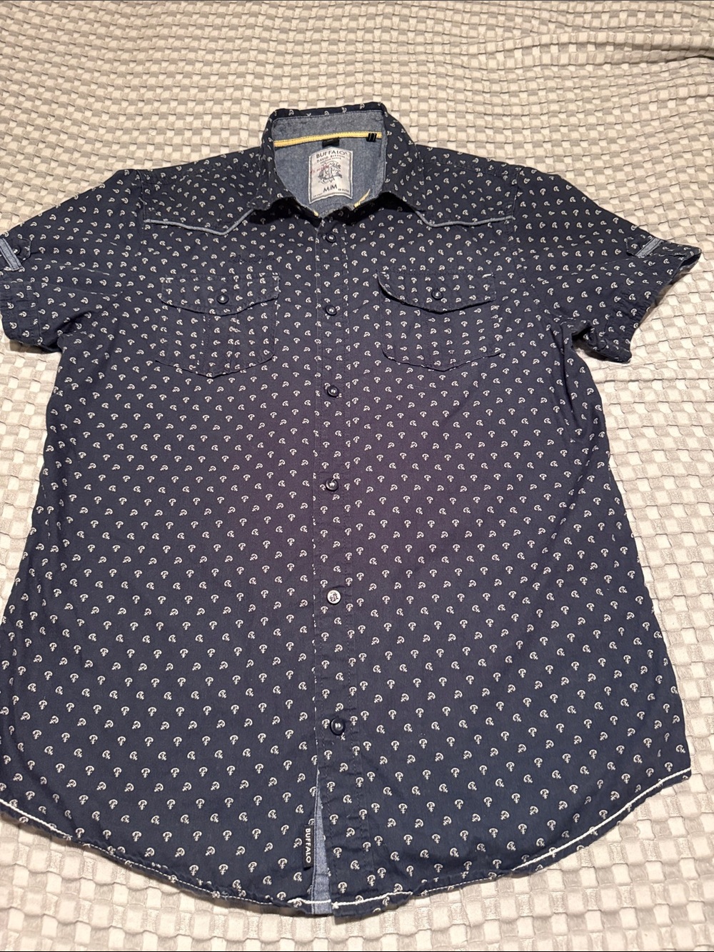 Buffalo David Bitton Men’s M Navy Short-Sleeve Button-Down with White Anchors T1